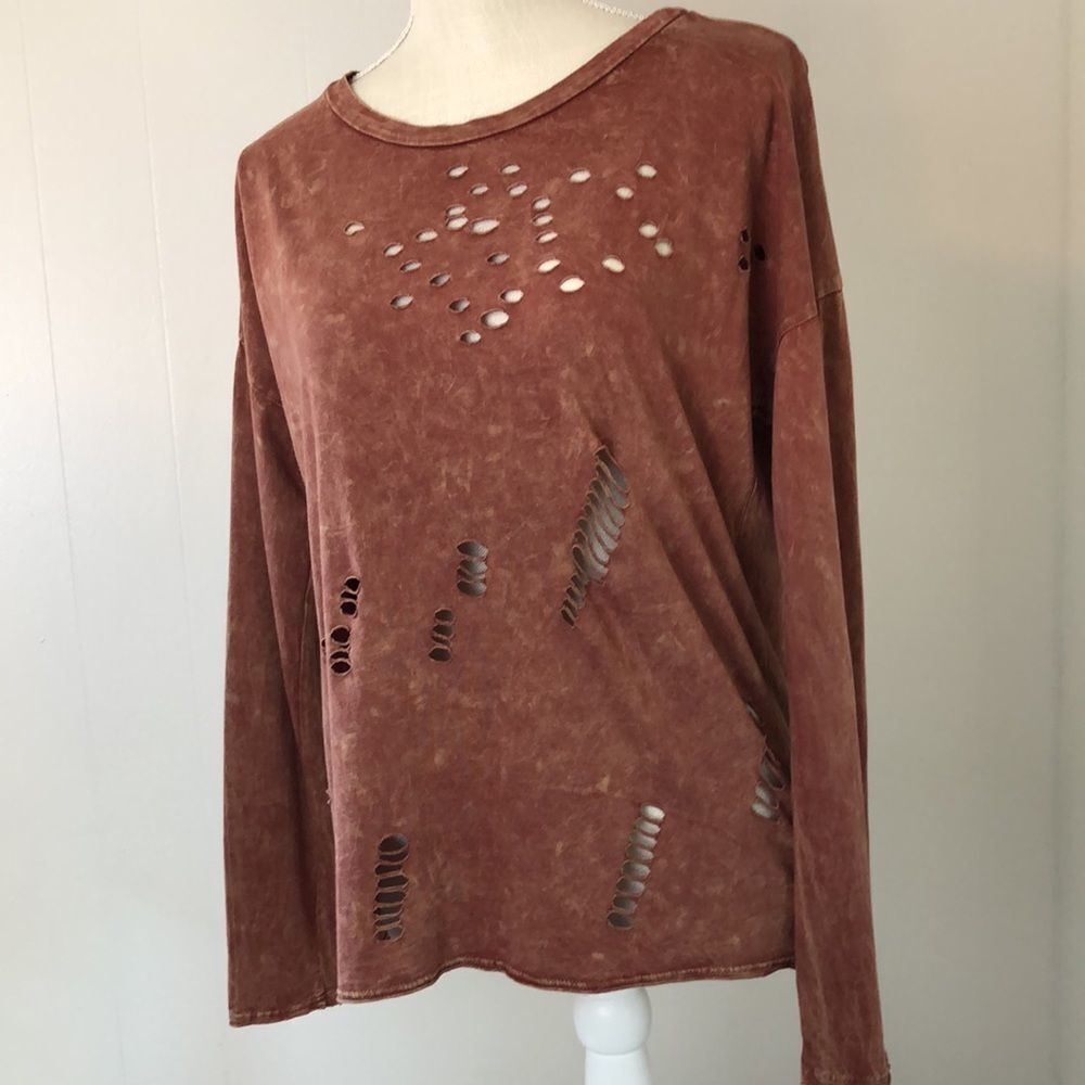 Soprano Distress Tee Size Med